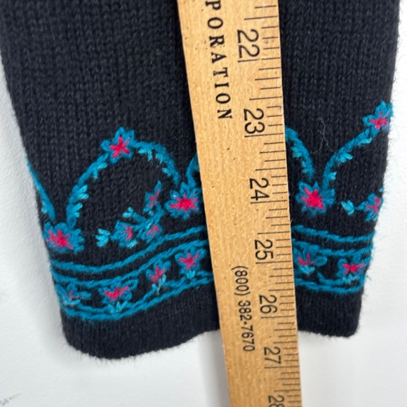 Vintage Embroidered Cardigan Sweater M Black Boho Whimsigoth Ramie Cotton Granny - Picture 8 of 9